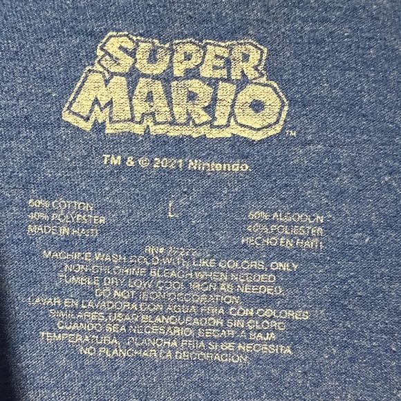 Super Mario Yoshi Large T-shirt - Picture 2 of 3